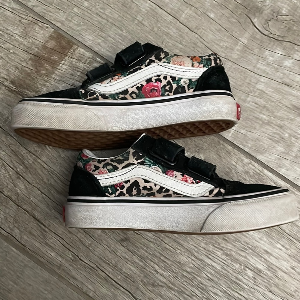 Toddler girls Velcro vans!!